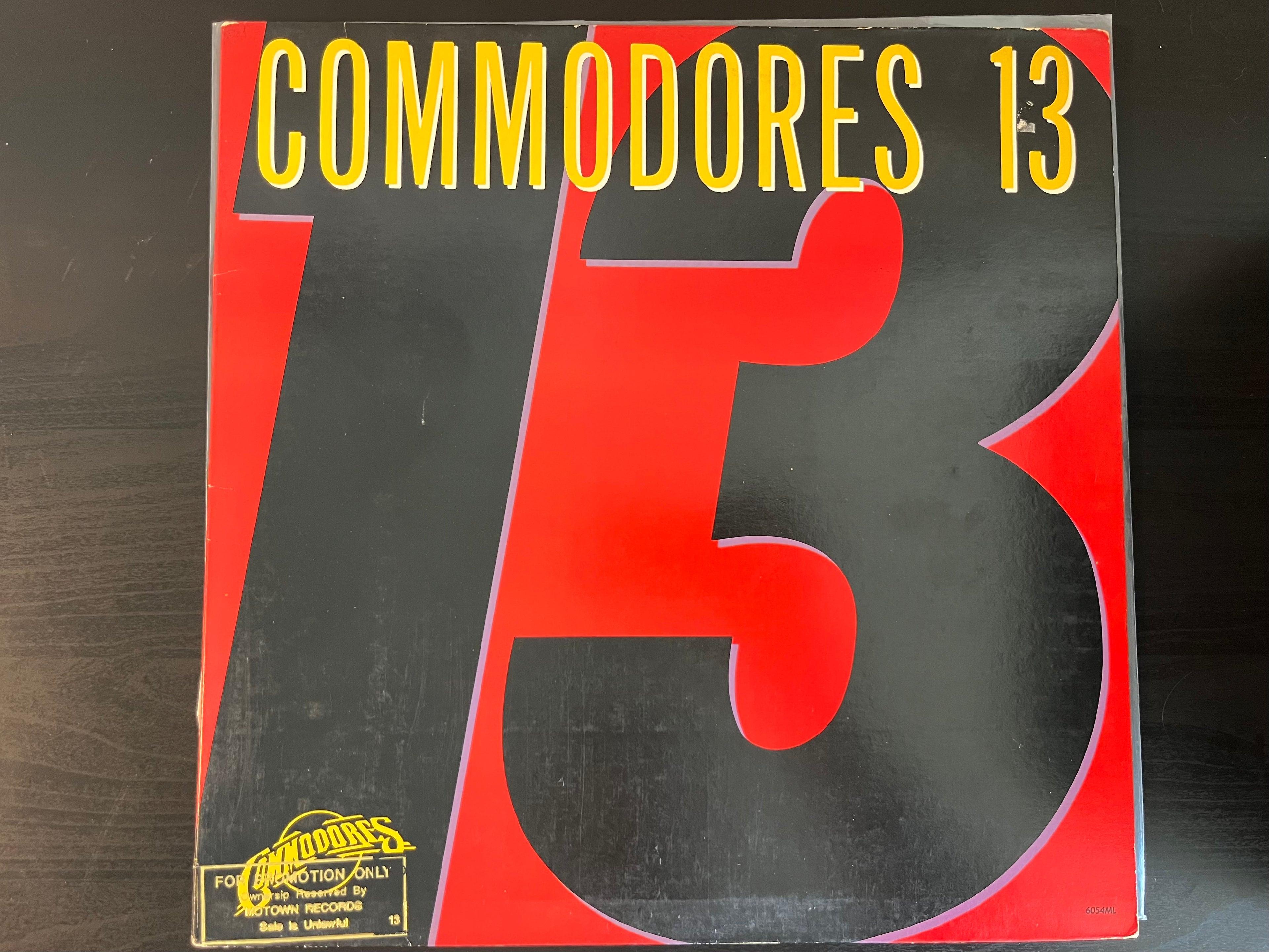 13 (1983) - Commodores 6054ML